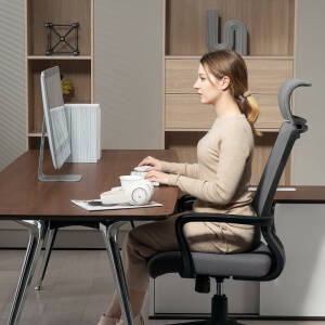 Kontorstol med høyt ryggstøtte og justerbar setehøyde