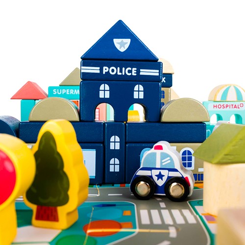 Stadsett i tre – 115 byggeklosser med puslematte for fantasifull lek og byplanlegging