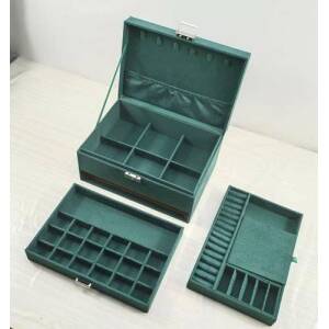 Grønn smykkeskrin – 24,5 × 18 × 11,5 cm