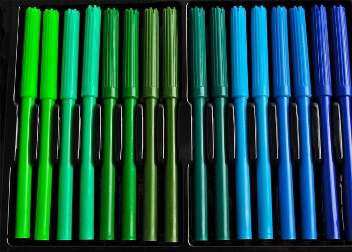 Stort malesett for barn – plastkoffert med 288 male- og tegnetilbehør