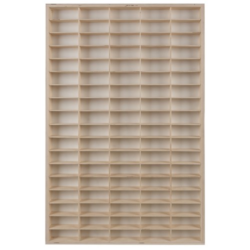 Justerbar trehylle – 90 rom for lekebiler