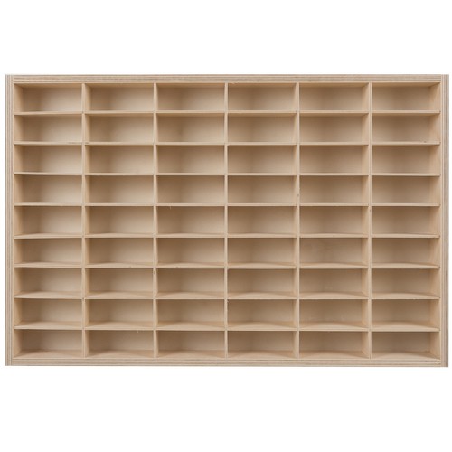 Oppbevaringshylle i tre – 54 rom for lekebiler, justerbar