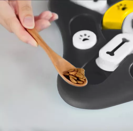 Justerbar aktiviseringsskål for hund og katt – interaktiv og pedagogisk