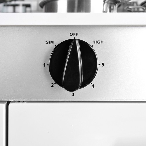 Lekekjøkken i tre med lyd, lys og tilbehør – stort barnekjøkken 80 × 24 × 80,5 cm, brun/grå