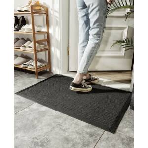 Svart entrématte 90 × 60 cm