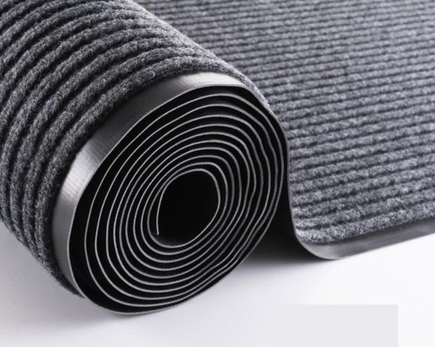 Svart entrématte 90 × 60 cm