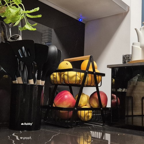 Tovånings fruktkurv – metall med trehåndtak