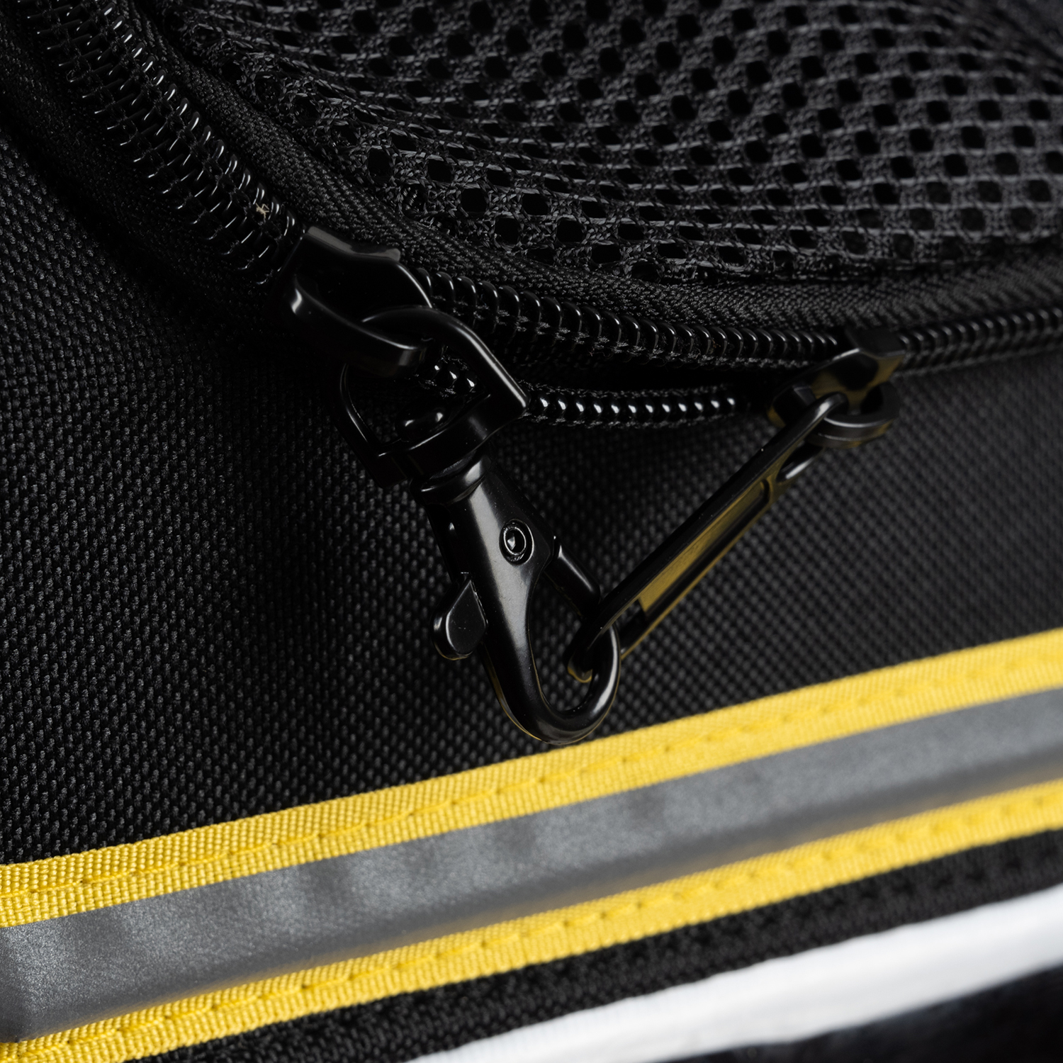 Ryggsekk for katt & hund – ventilert modell med lommer, gjennomsiktig front, 35×41,5×28 cm (maks 7 kg), svart