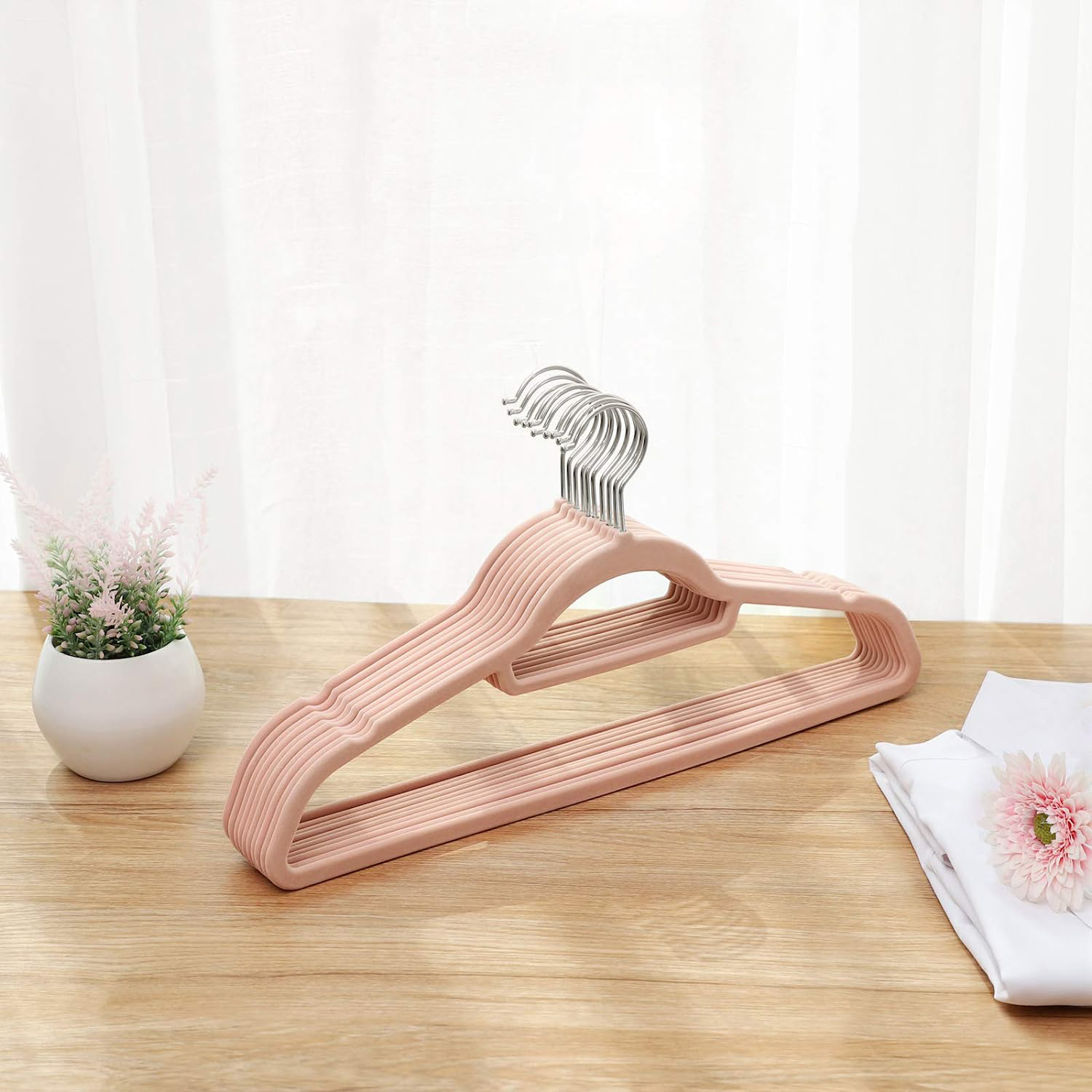 Kleshengere 50-pakning – lyserosa fløyelsoverflate med sklisikring