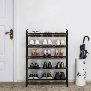 Skohylle i metallnetting, 5 hyller – vinklede hyller, 74 x 104,5 x 31 cm