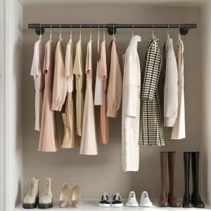 Veggmontert klesstang 170 cm i metall – industriell design, maks 68 kg