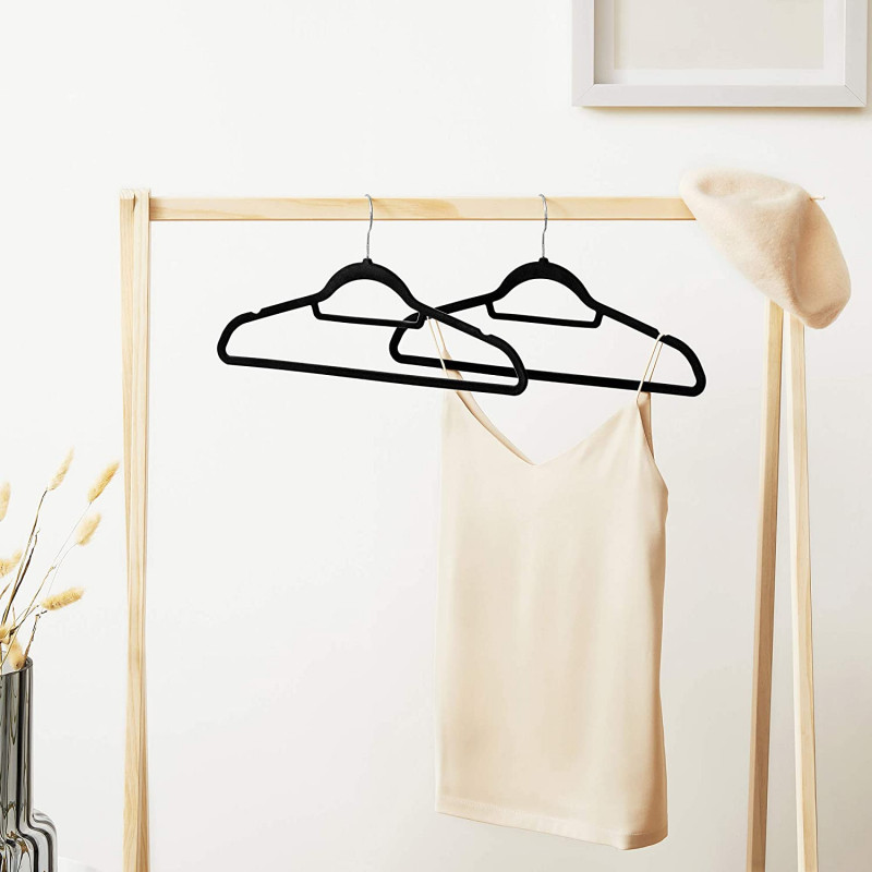 Sklisikre fløyelskleshengere 20-pakning – elegant og slank design (svart)